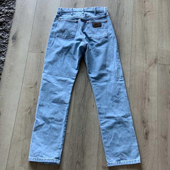 Wrangler Slim Fit Jeans - Picture 6 of 8